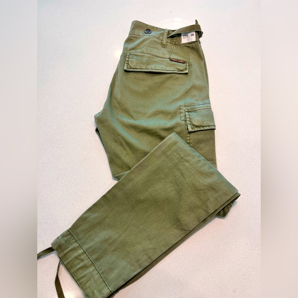 Hudson Rowan Slouchy Skinny Cargo pants in Juniper, size 25. NWOT